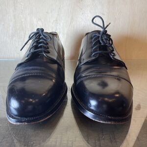 Cole Haan Mens Sz 10.5 dress shoes Black Cap-toe Oxfords Lace up
